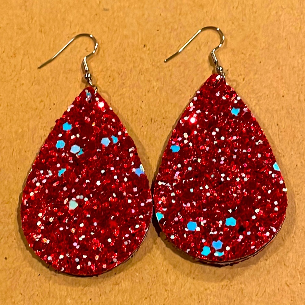 🎉❤️ RESTOCK! NEW Vanna Red Glitter Teardrop Earrings Game Days